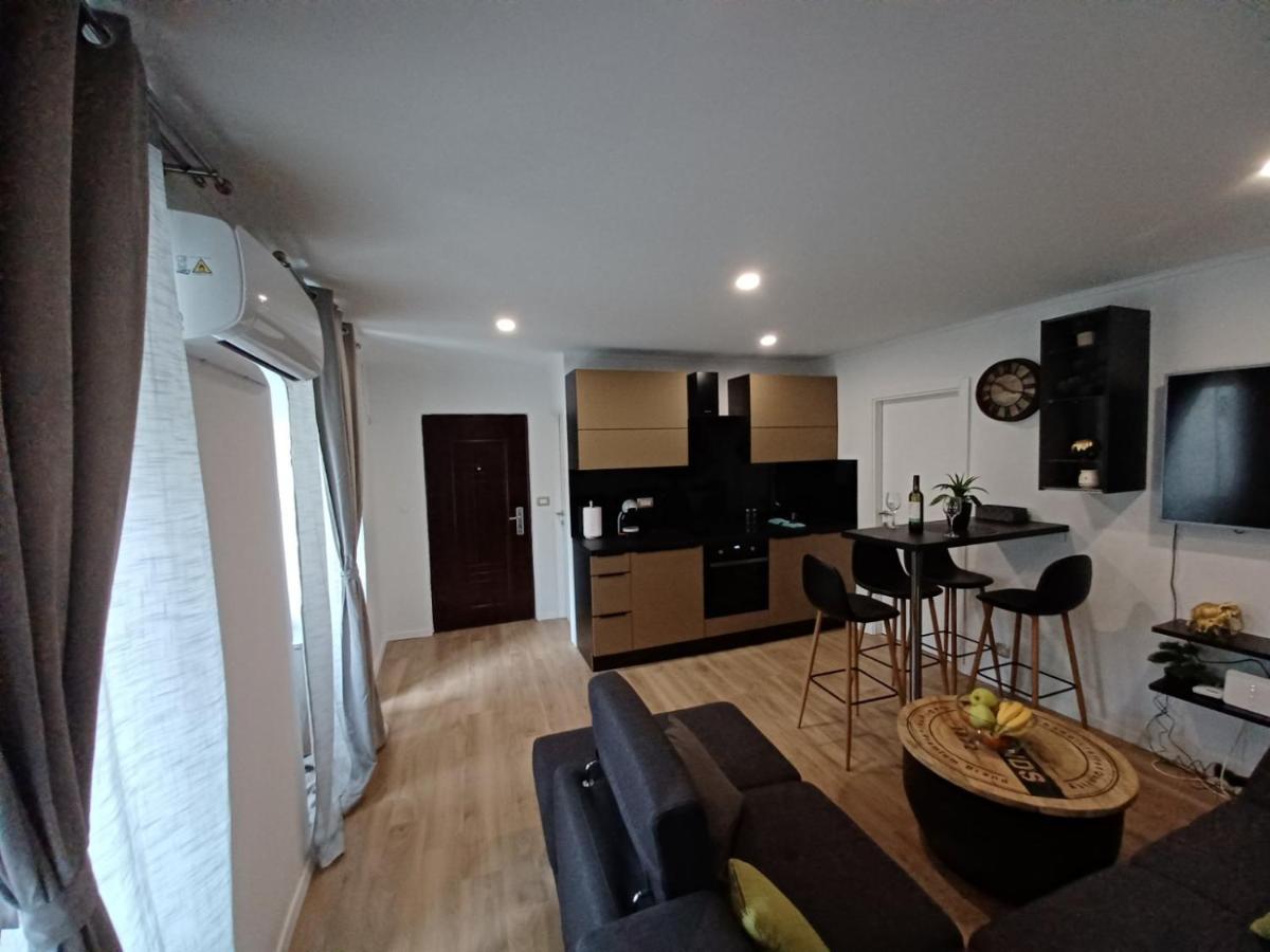 In The Centar Of Rijeka Apartment Exterior foto