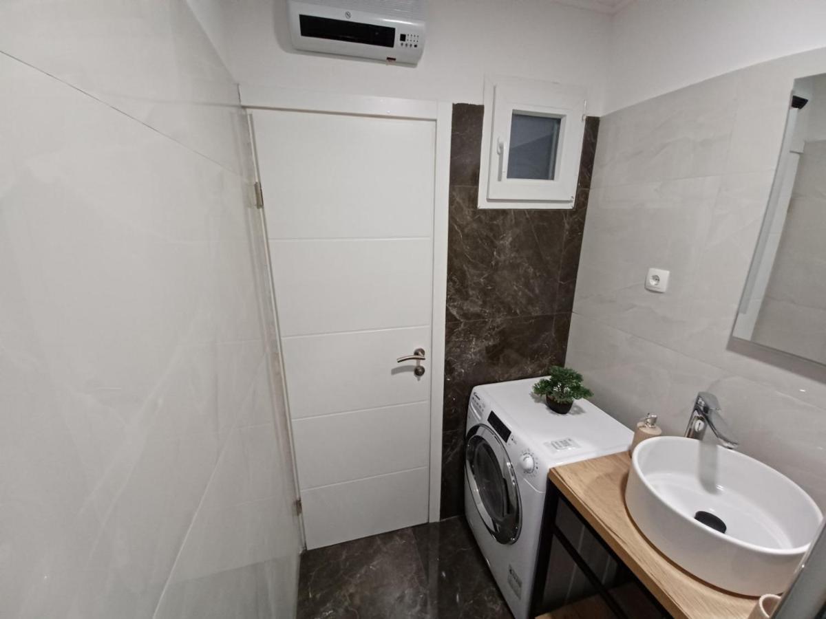 In The Centar Of Rijeka Apartment Exterior foto
