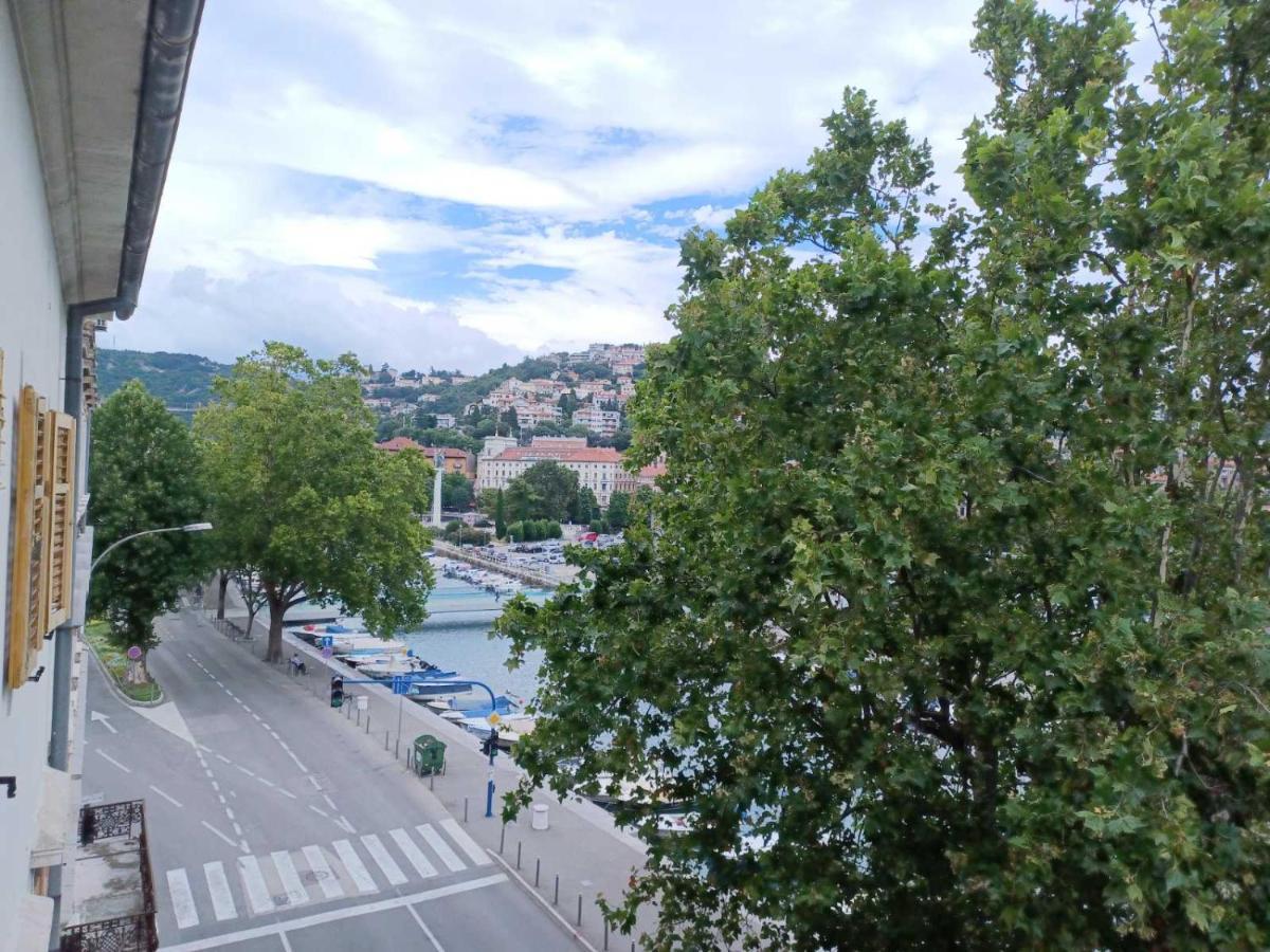 In The Centar Of Rijeka Apartment Exterior foto