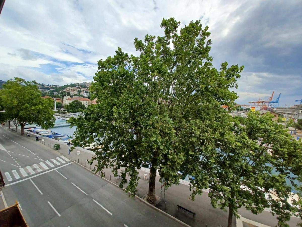 In The Centar Of Rijeka Apartment Exterior foto